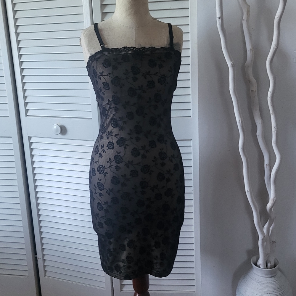 Black Dress with Roses embroidery